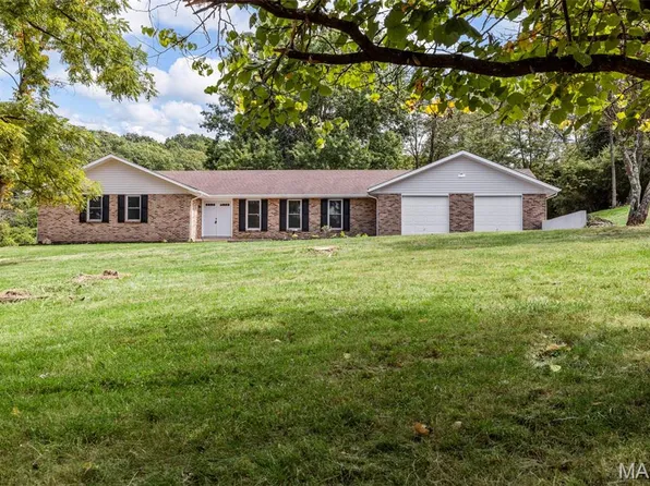 5633 Deerfield Rd, Imperial, MO 63052