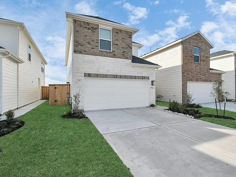 1534 Revolution Way — Photo 5