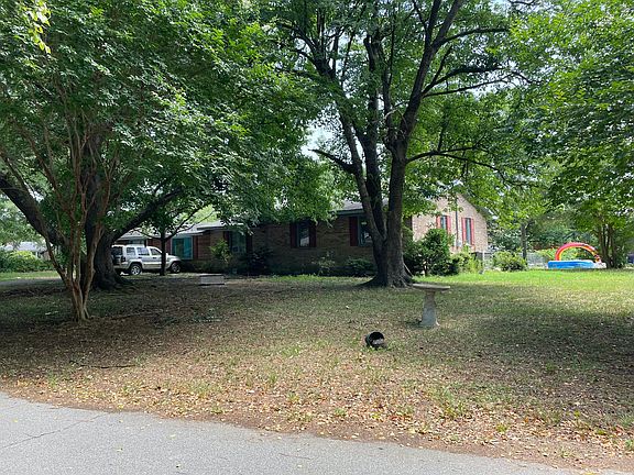 2nd image of 103 Woodside Cir