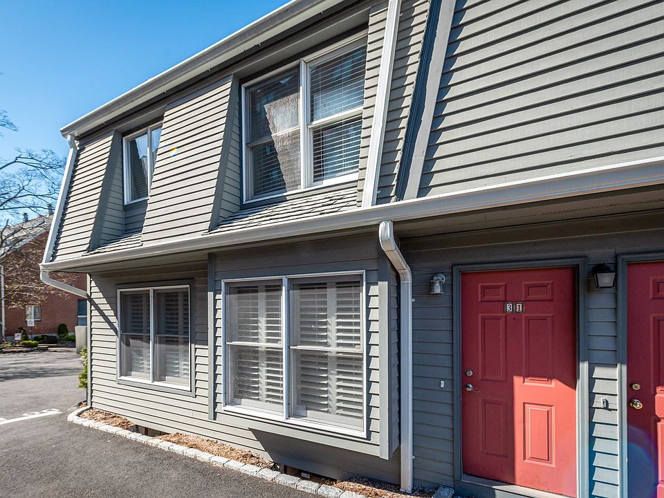 44 Pleasant Street