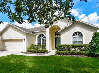 2703 Abbey Grove Dr, Valrico, FL 33594