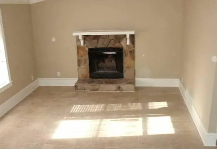 275 Kingsport Dr — Photo 4