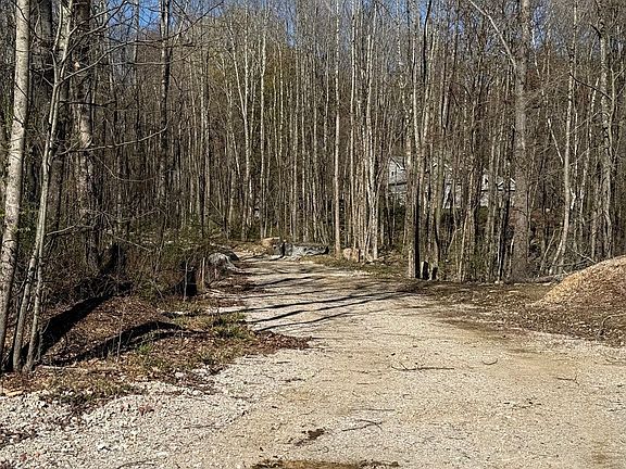 3rd image of 1011 Thresher Rd