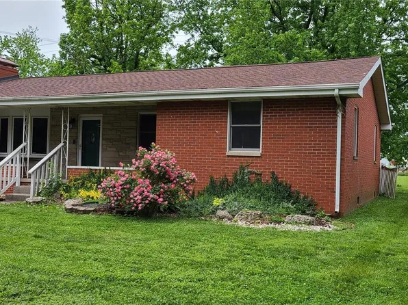 536 Courtesy Ln, Bethalto, IL 62010