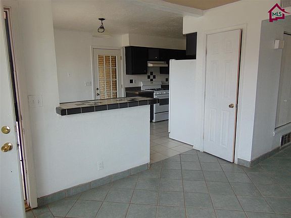 4th image of 108 Romero Dr