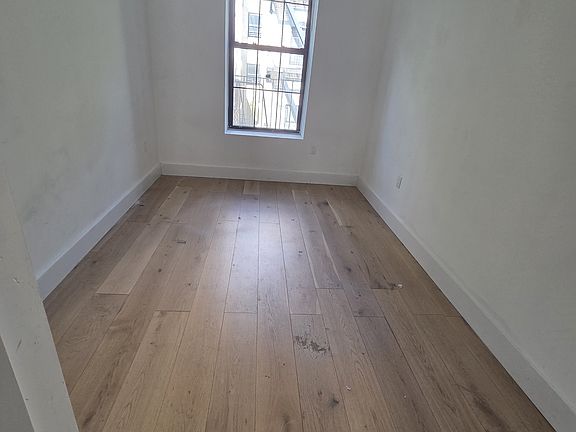 3rd image of 311 E 119th St #2