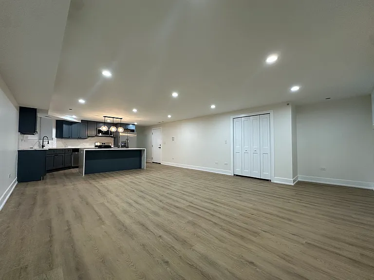 4338 N Clarendon Ave #GS — Photo 8