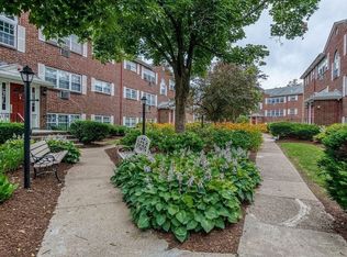 5 Cass St APT 2, West Roxbury, MA 02132