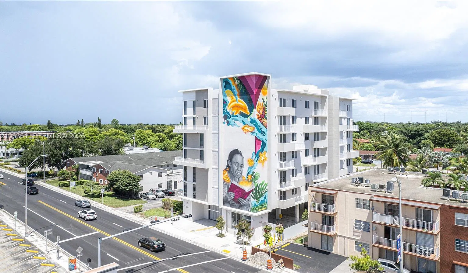 Griffin Park Residences — Photo 3
