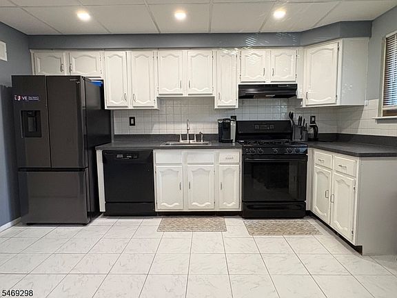 4th image of 901F Merritt Dr
