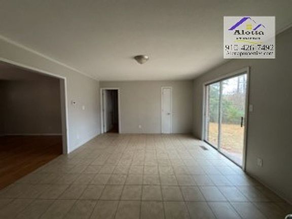4th image of 271 Brewster Dr