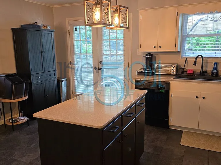 504 Mellon St — Photo 11