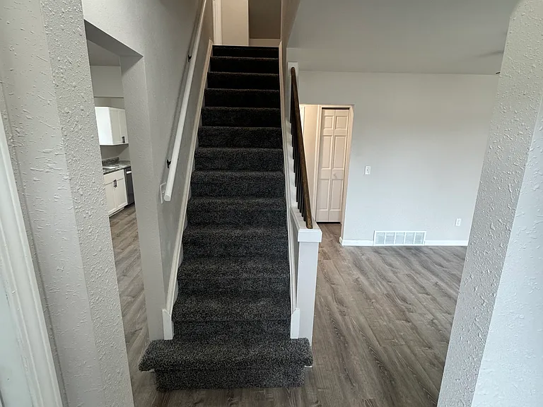 107 Lakeview Dr — Photo 18