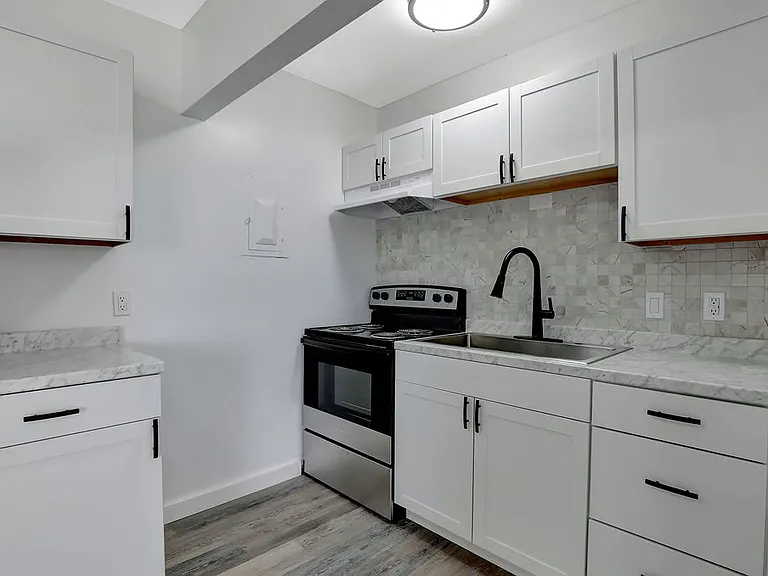 Newly Remodeled Spacious One Bedroom Apartments with Off Street Parking
Located in the Northmont City School District
Sewer,Water, and Trash Paid!
Call or text Direct for Showing