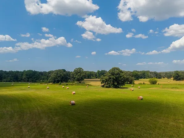 8215 Shady Oak Ln, Cabot, AR 72023