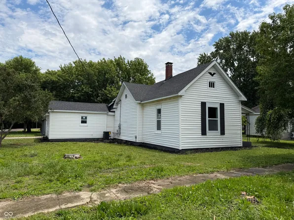 115 N 2nd St, Kingman, IN 47952