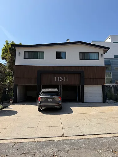 11611 Darlington Ave #6 Photo 1