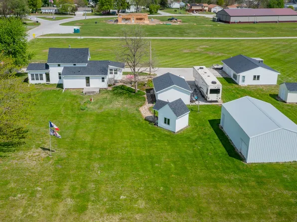 402 S Vine St, Cambridge, IA 50046