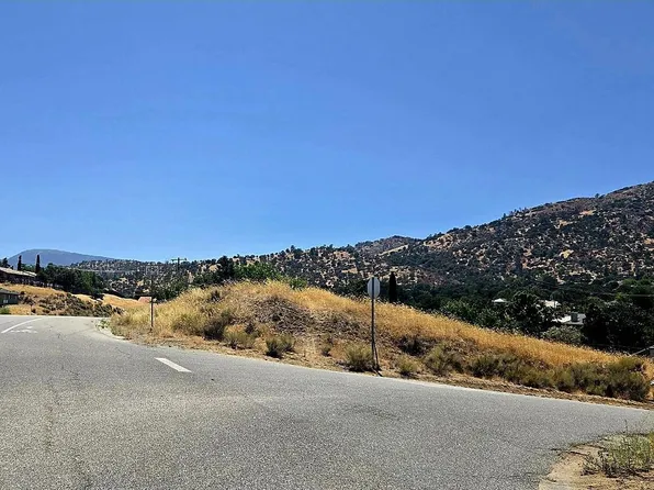 20916 Hacienda Dr, Tehachapi, CA 93561