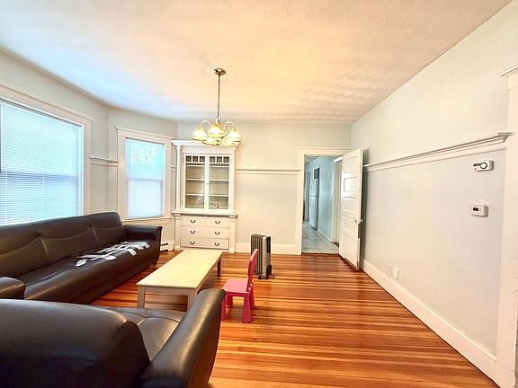 5th image of 25 Hawthorne St Unit 1