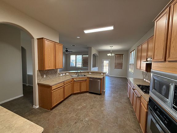 4th image of 2708 Sequoia Ln