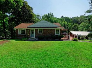 37 Upper Parker Rd, Selkirk, NY 12158