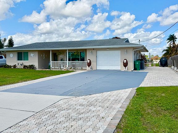 2nd image of 317 SE Verada Avenue