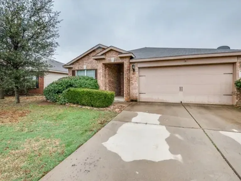 701 Lazy Crest Dr — Photo 3