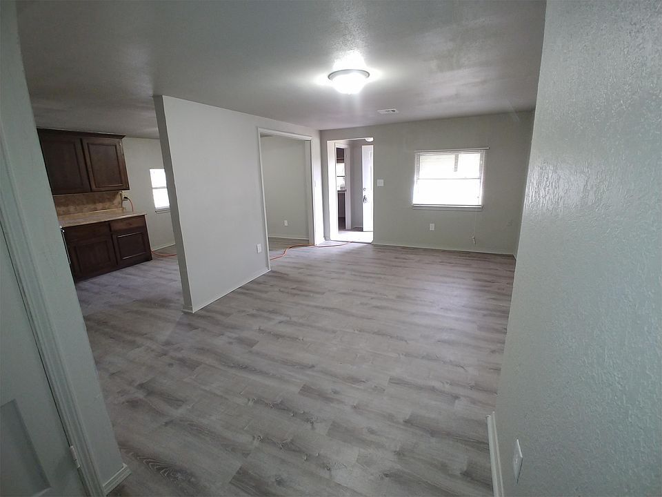 1st image of 3700 Mallard Dr