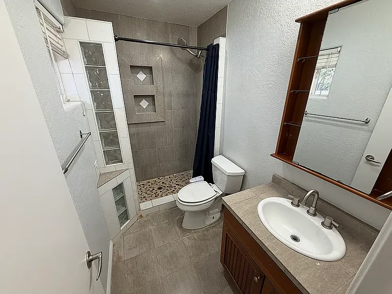 431 E Juanita Ave — Photo 3