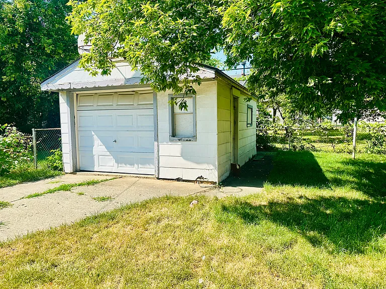 8047 Hupp Ave — Photo 12