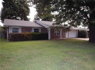 608 Patricia St, Springdale, AR 72762
