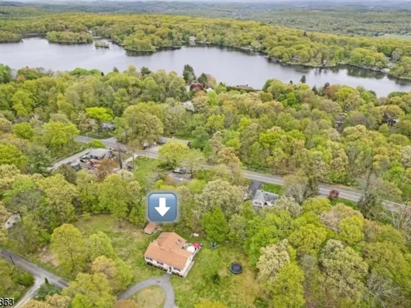 4 Grove St, Hampton Twp., NJ 07860