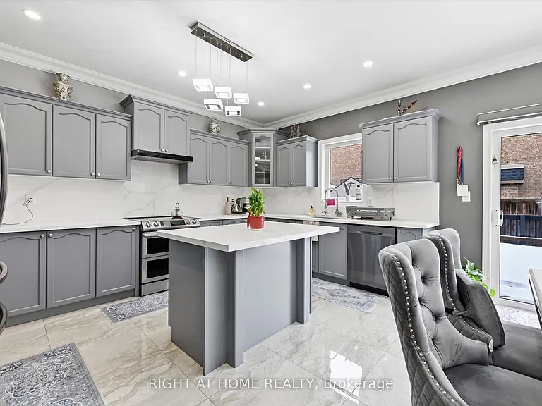 456 Valridge Dr — Photo 18