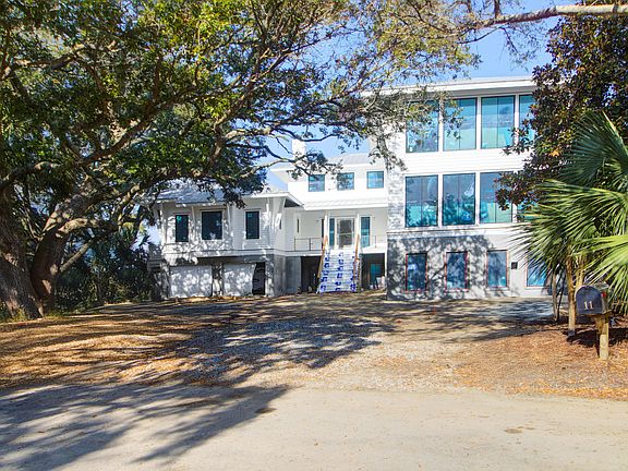 2nd image of 11 Tabby Ln