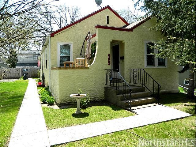 1st image of 2594 1st Ave E