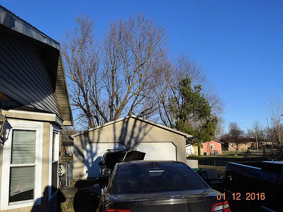 4th image of 491 Sharon Dr