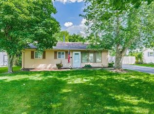 62 Fairlea Rd, Honeoye Falls, NY 14472