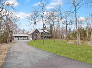 118 Stone Mount Dr, Lower Sackville, NS B4C4A2