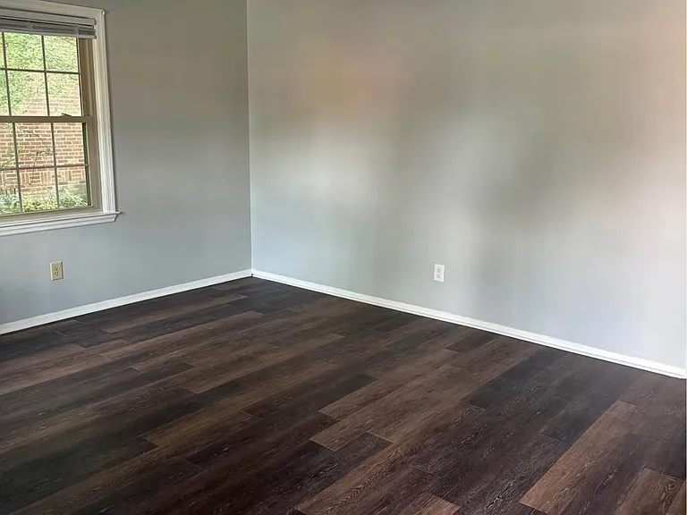 1310 Queens Rd #B — Photo 2