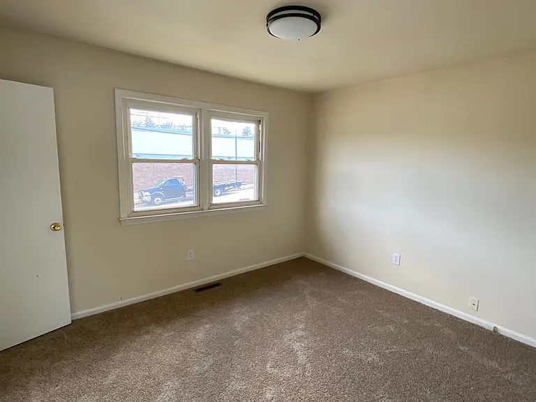 2305 Poplar St #A — Photo 11