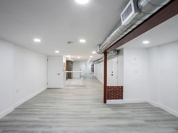 4th image of 378 Baldwin Ave #G