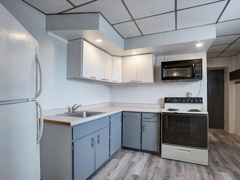 620 1/2 Main St E #5