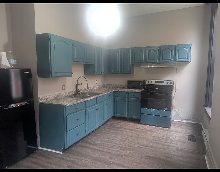 1st image of 218 N 11th St #1
