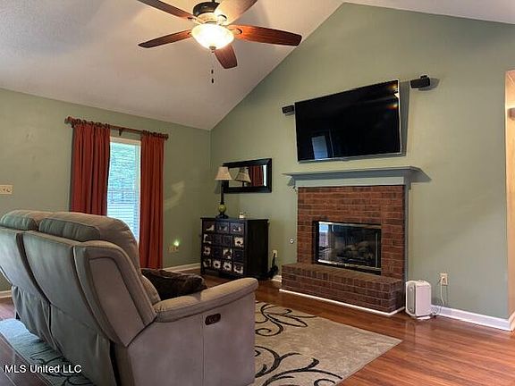 5th image of 7180 Black Oak Dr