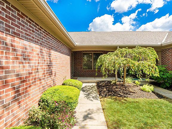 2nd image of 5584 Brighton Hill Ln