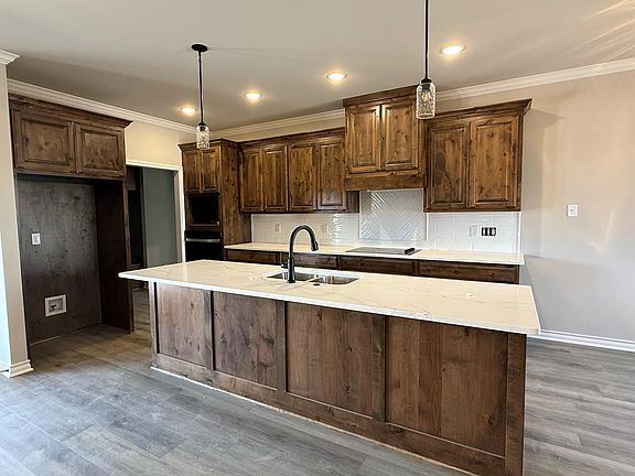 3rd image of 5030 Scarlet Oak Ln