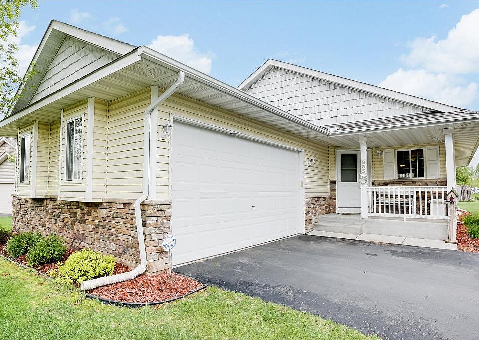 1st image of 933 Winsome Way NW