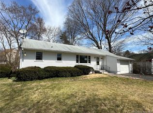 170 W Helen St, Hamden, CT 06514