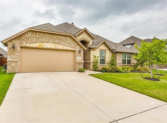 2nd image of 2712 Elmwood Dr